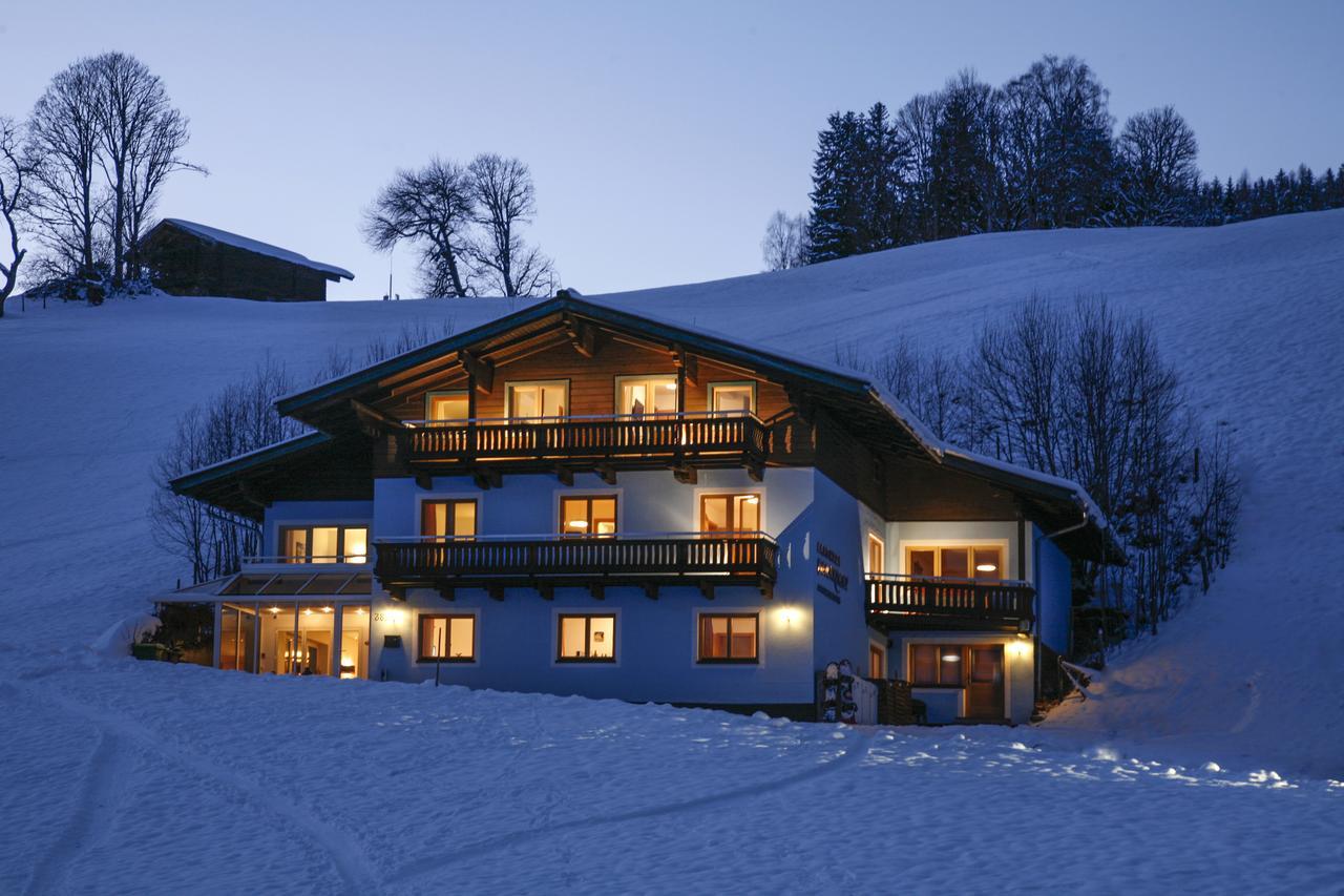 Saalbach Apartments Landhaus Bernkogel - Ski In Ski Out Exterior foto